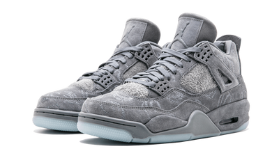 Air Jordan 4 Retro Kaws